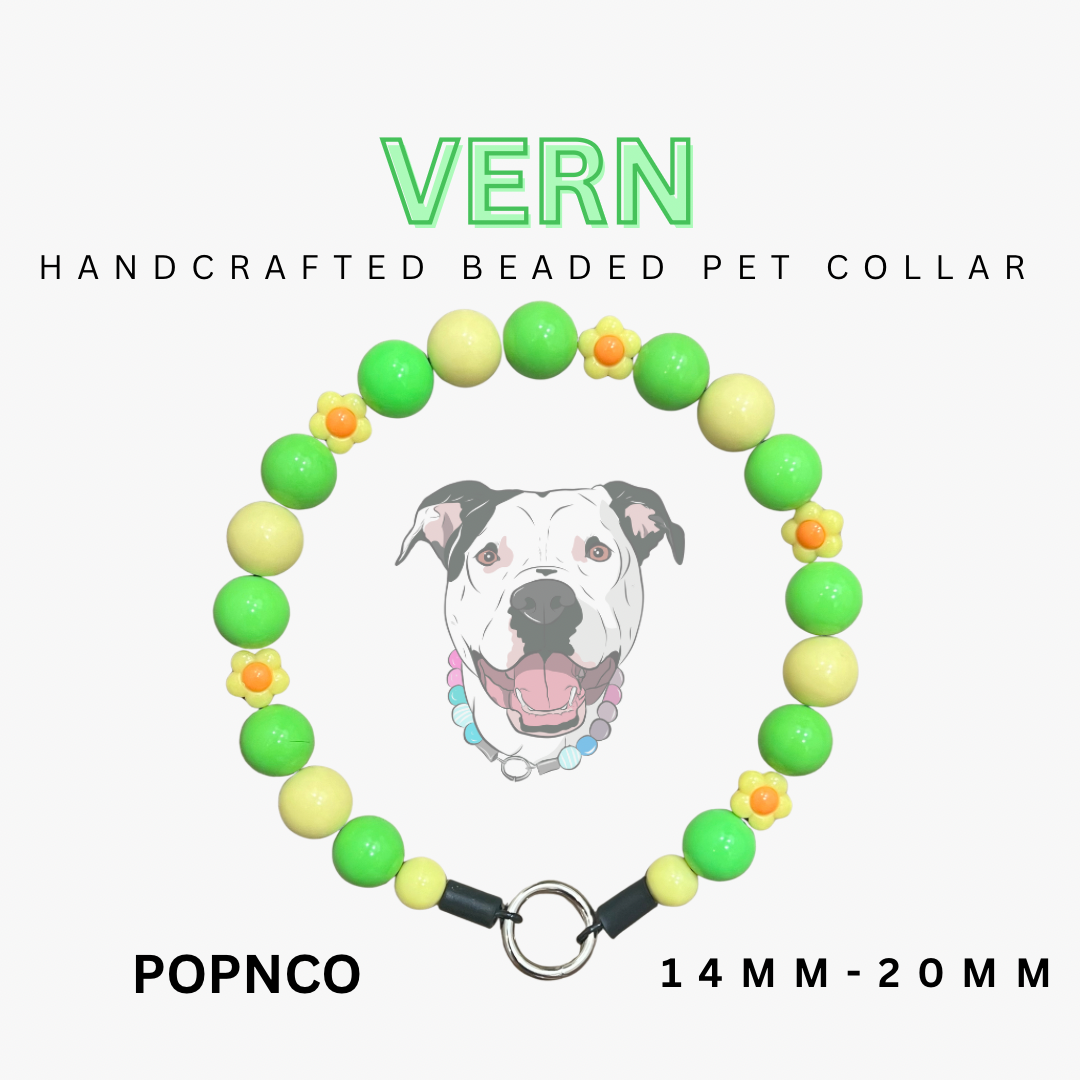 Handcrafted beaded pet collar with green and yellow beads, featuring a dog's face illustration and product details.