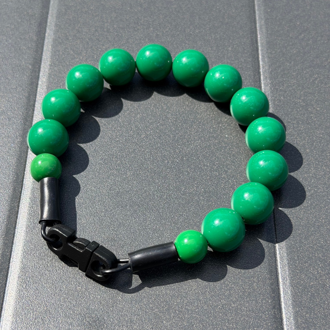 POPNCO Forrest 16mm Beaded Pet Collar. Solid Green Acrylic beaded Pet collar named Forrest from POPNCO